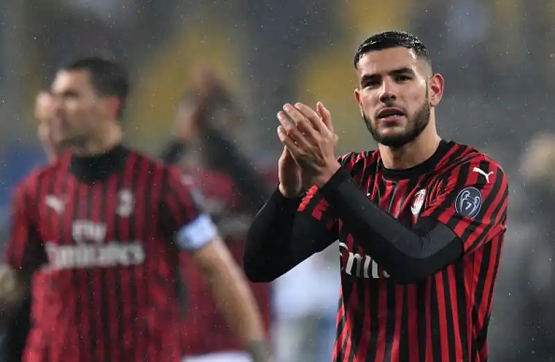 All'88' gioia rossonera grazie a Theo Hernandez in mischia: in classifica il Milan risale in undicesima posizione.