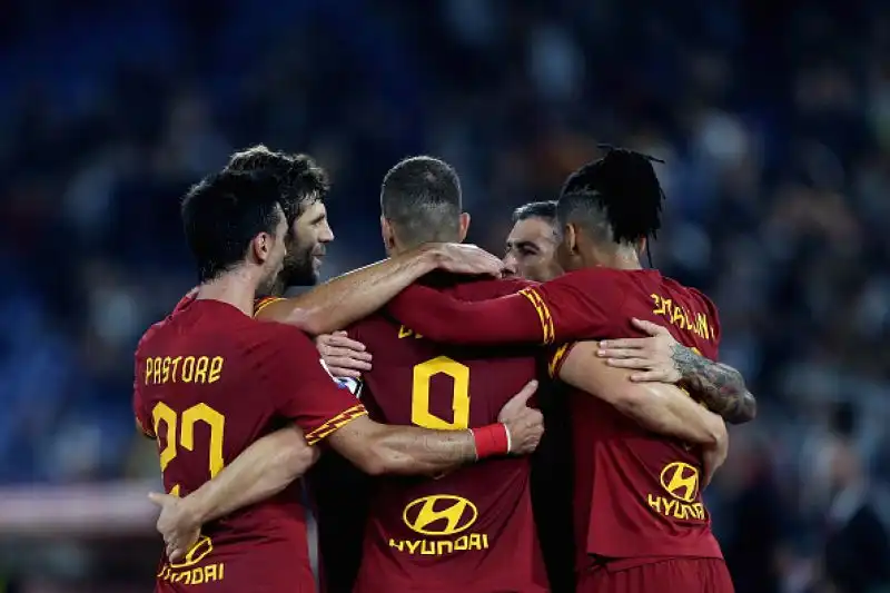 Di Dzeko e Zaniolo le reti giallorosse, Hernandez l'autore del momentaneo pareggio dei meneghini.
