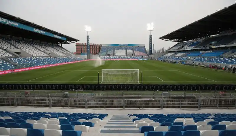 Il Sassuolo ha battuto per 3-0 il Brescia nell'ultimo recupero della 26esima giornata di serie A, giocata in un Mapei Stadium a porte chiuse per l'emergenza Coronavirus
