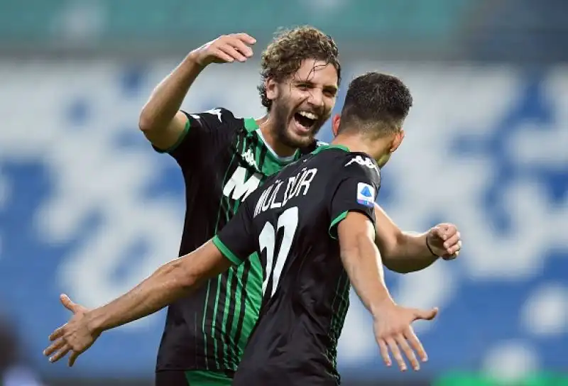 Per la squadra di De Zerbi sono andati a rete Caputo, Berardi su rigore, Muldur e Boga, per i pugliesi reti di Lucioni e Mancosu.