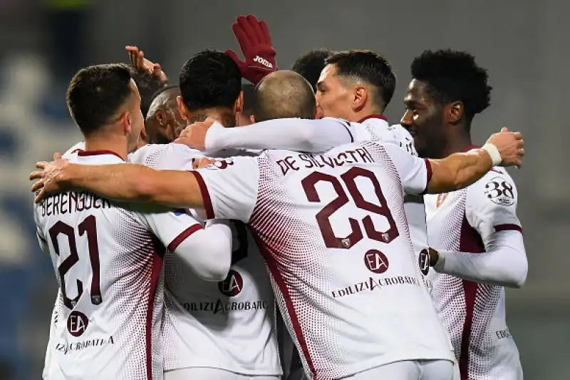 Dopo il vantaggio ospite nel primo tempo i neroverdi hanno prima pareggiato con un gran gol di Boga e poi trovato il gol vittoria con Berardi.