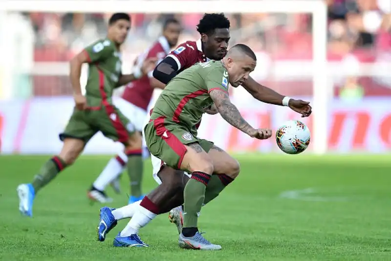 Ospiti in vantaggio nel primo tempo con un gol dell'uruguaiano Nandez, pareggio granata nella ripresa con Zaza.
