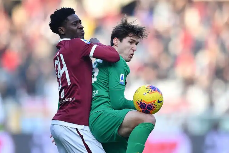 Il Torino si scuote dal momento di crisi e batte per 2-1 la Fiorentina, alla quarta sconfitta consecutiva: i granata esultano grazie alle reti di Zaza e Ansaldi