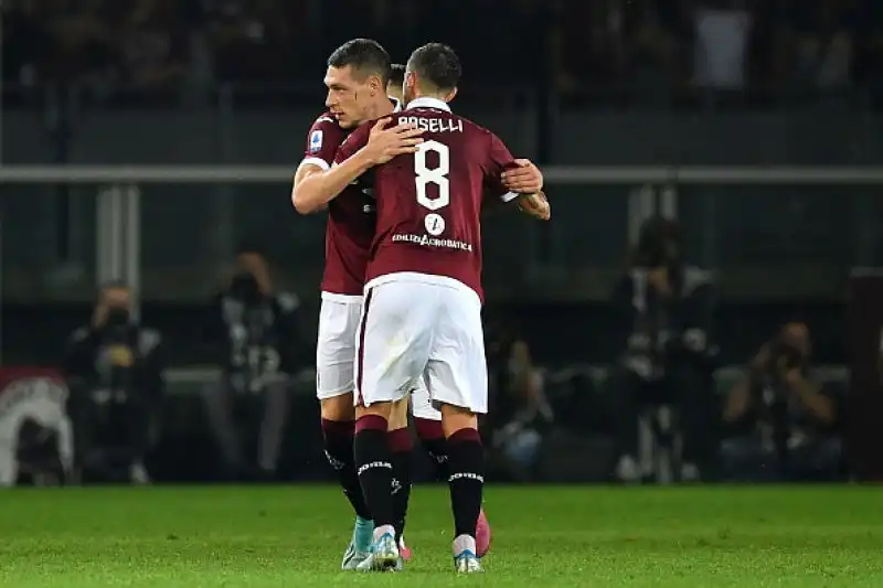 Nuova sconfitta per il Milan di Giampaolo: dopo il ko nel derby, i rossoneri sono stati battuti a Torino dai granata per 2-1.