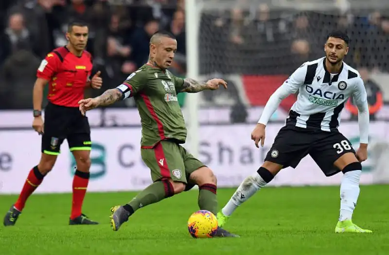 Cagliari ancora ko, Fofana esalta l'Udinese.
I sardi sono stati superati per 2-1 alla Dacia Arena e hanno incassato la seconda sconfitta di fila.