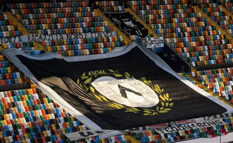 Finisce a reti inviolate la gara della Dacia Arena. Un punto per ciascuno per bianconeri e viola