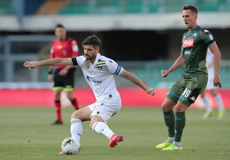 Gli azzurri stendono l'Hellas e salgono al sesto posto.