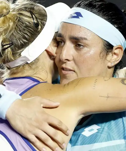 La tennista Jabeur scoppia in lacrime per Gaza: le foto