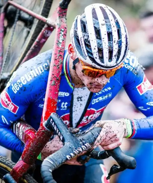 Le più belle foto dell’impresa di Mathieu van der Poel