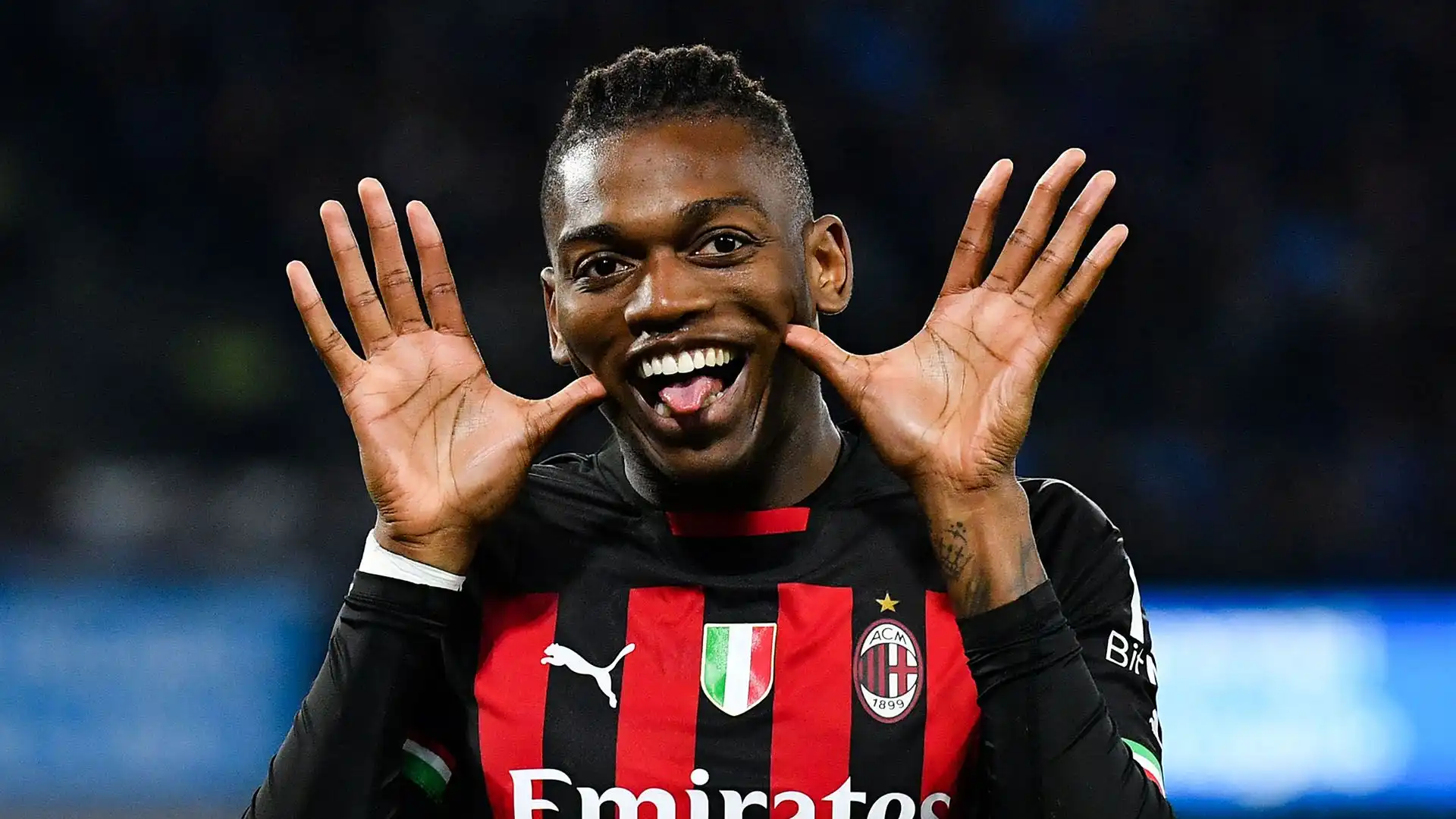 Il Milan trema: maxi offerta per Rafa Leao. Foto
