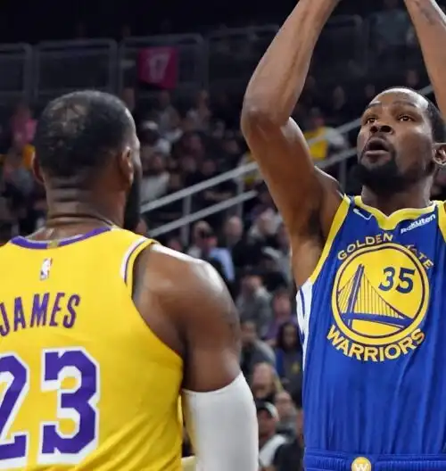NBA, ci pensa Durant
