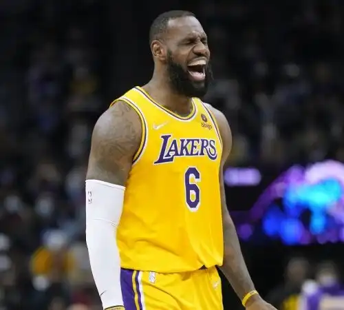 NBA: i Lakers di LeBron James umiliati da Denver