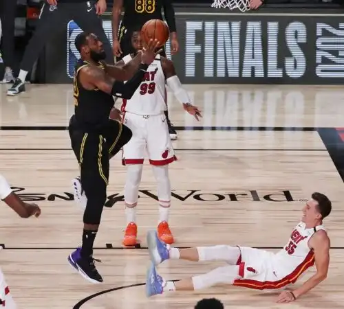 NBA, gli Heat restano in vita