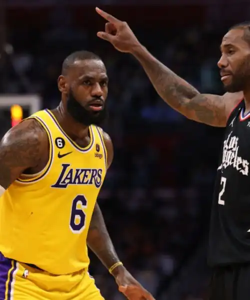 NBA, derby amaro per i Lakers. Vittoria cruciale per Dallas