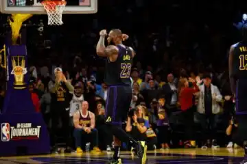 NBA Cup, LeBron James trascina i Lakers in semifinale. Passa anche Milwaukee