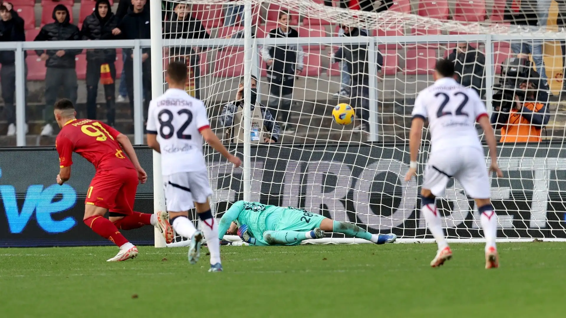 Al minuto 100, all'ultimo respiro, è arrivato il gol del pareggio del Lecce