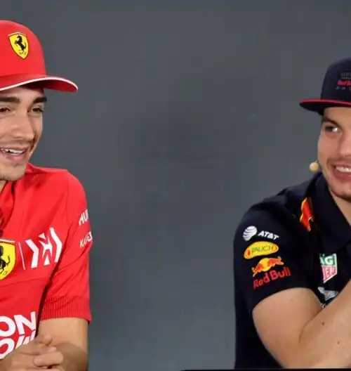 Ora Verstappen si allea con Leclerc