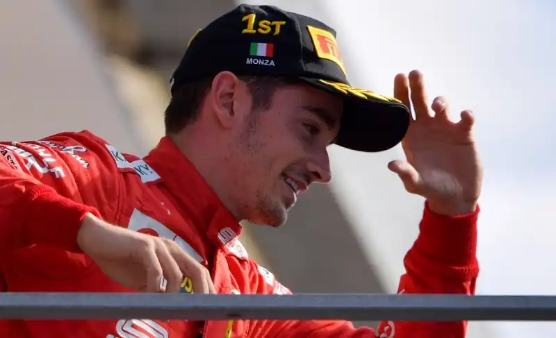 Charles Leclerc guarda avanti senza paura