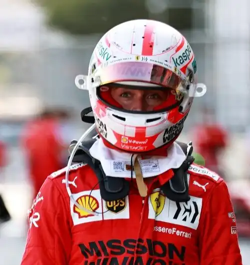 F1, Charles Leclerc carica la Ferrari e smentisce le voci di mercato