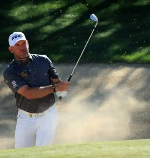 Lee Westwood fa un passo indietro