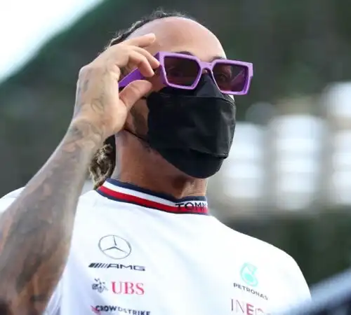 F1, problemi con i calcoli per Lewis Hamilton