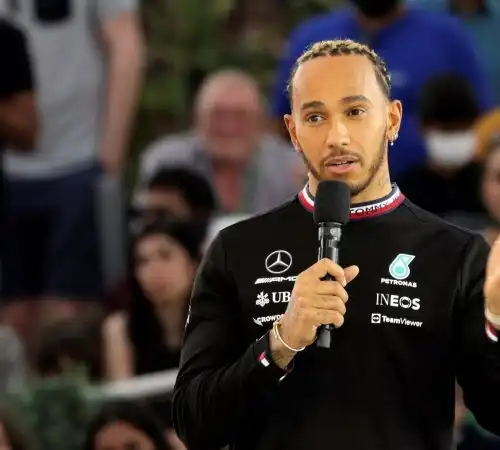 F1, Lewis Hamilton mette le mani avanti e chiede tempo