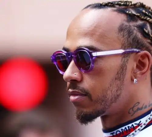 F1, Monte Carlo: Lewis Hamilton spiega cosa lo rallenta