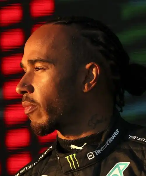 Razzismo contro Romelu Lukaku: il gesto di Lewis Hamilton