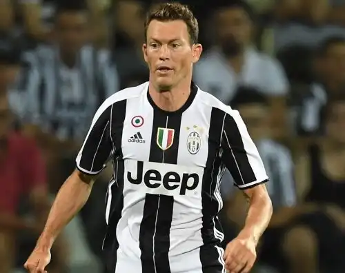Lichtsteiner chiude la porta all’Inter
