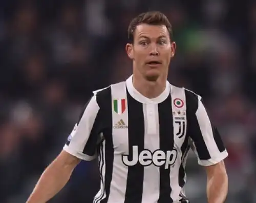 Stephan Lichtsteiner fa irritare i tifosi della Lazio