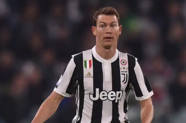 Ufficiale: Lichtsteiner va all’Arsenal