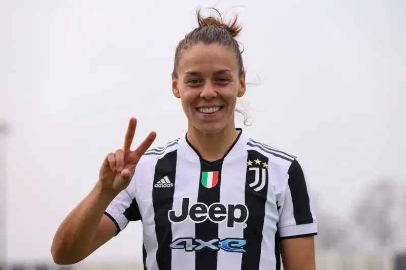 Calciatrice bianconera e nata a Portoguaro
