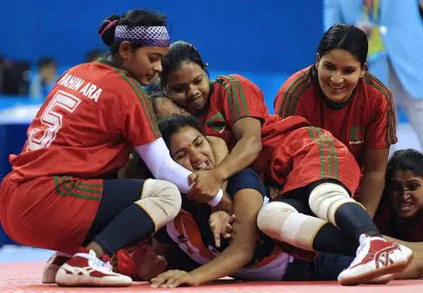 Il Kabaddi è un gioco che combina le caratteristiche del Wrestling e del Rugby, un mix di agilità e di potenza. L'india si è finora aggiudicata tutte le edizioni della World Cup.