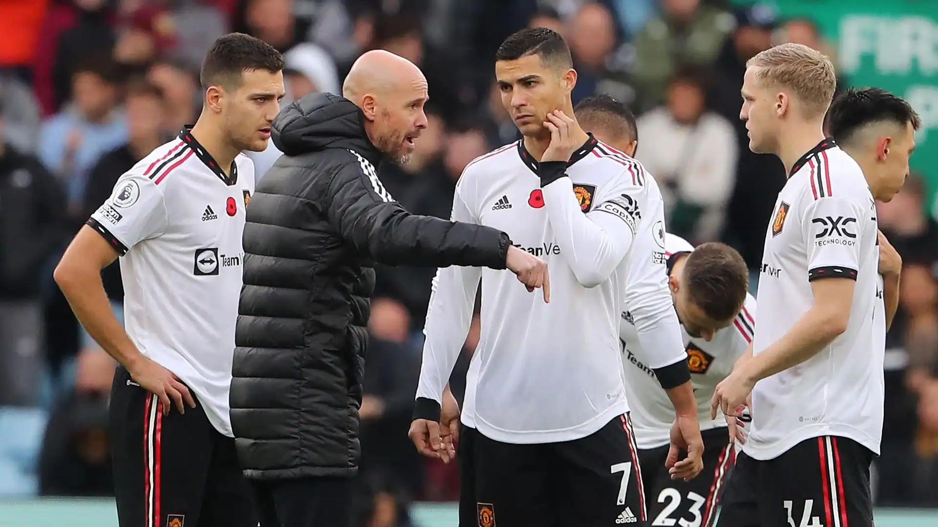 L'olandese del Manchester United ha perso la pazienza: foto

