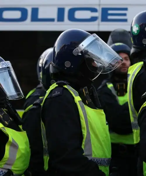 Londra blindata dalla polizia per la partita: le immagini