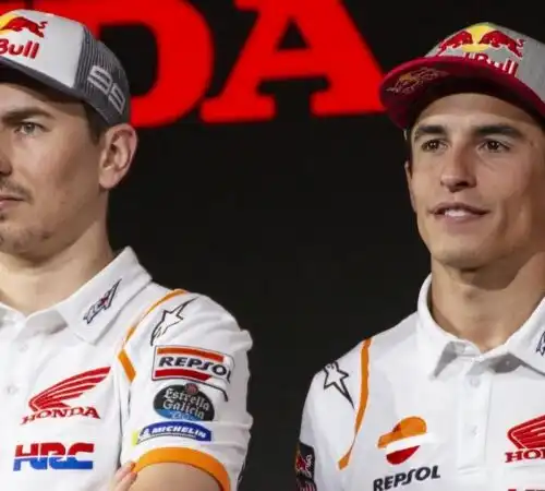 MotoGp, Jorge Lorenzo mette una scadenza a Marc Marquez