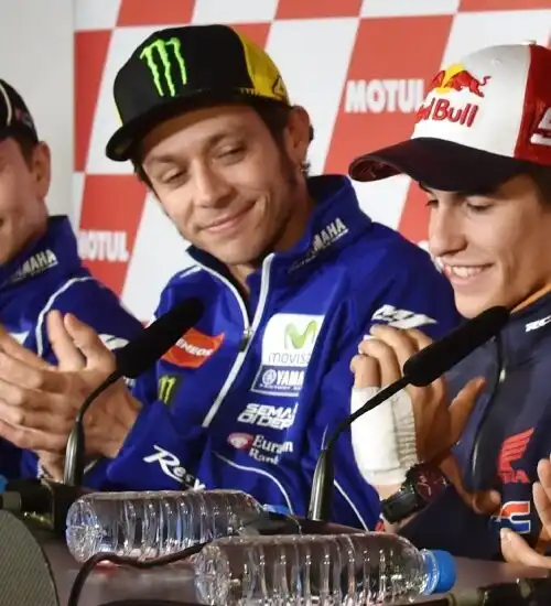 Lorenzo sr. al veleno con Valentino Rossi e Marc Marquez