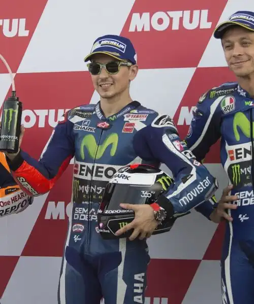 Valentino Rossi-Marc Marquez, Jorge Lorenzo senza freni