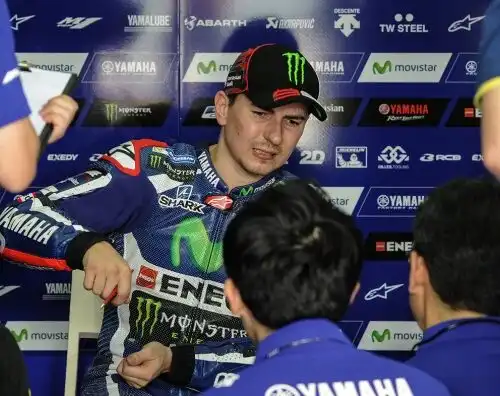 Lorenzo: “Tifosi più estremisti, non va bene”