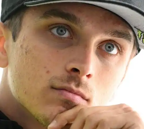 Luca Marini getta la maschera