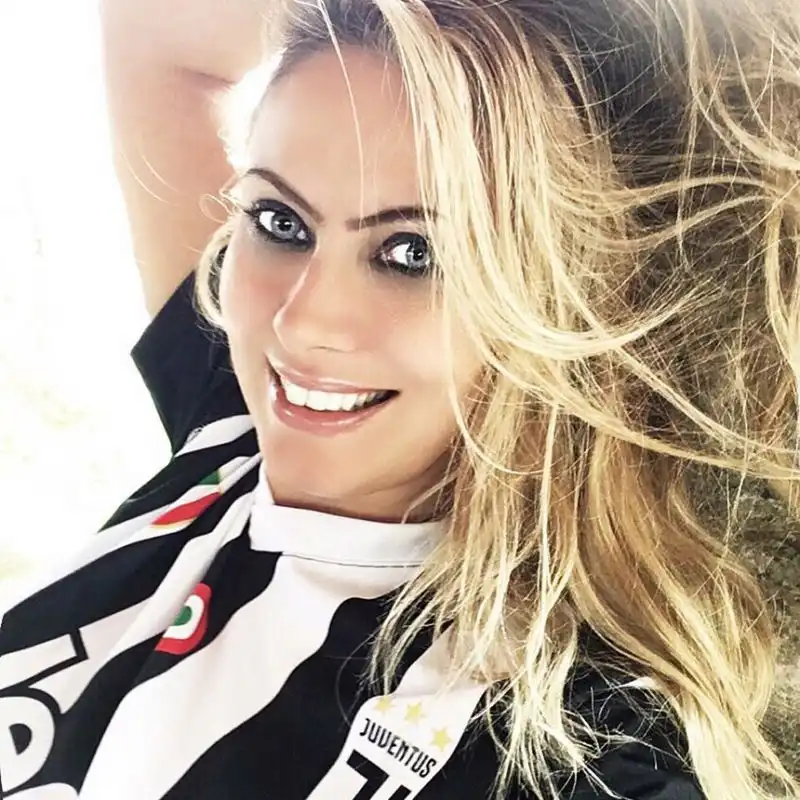 Luciana Linck, opinionista sportiva italo-brasiliana, parla sette lingue e ama Del Piero: "La parola Inter mi dà fastidio".