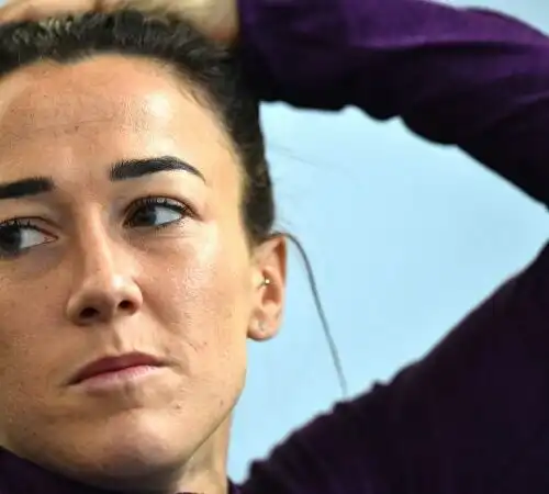 Lucy Bronze: l’incantevole calciatrice inglese. Le foto