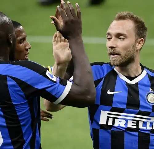 Romelu Lukaku fa il maestro Manzi con Christian Eriksen: “Impara l’italiano”