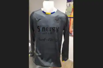 Hellas Verona, nuova maglia e bel gesto
