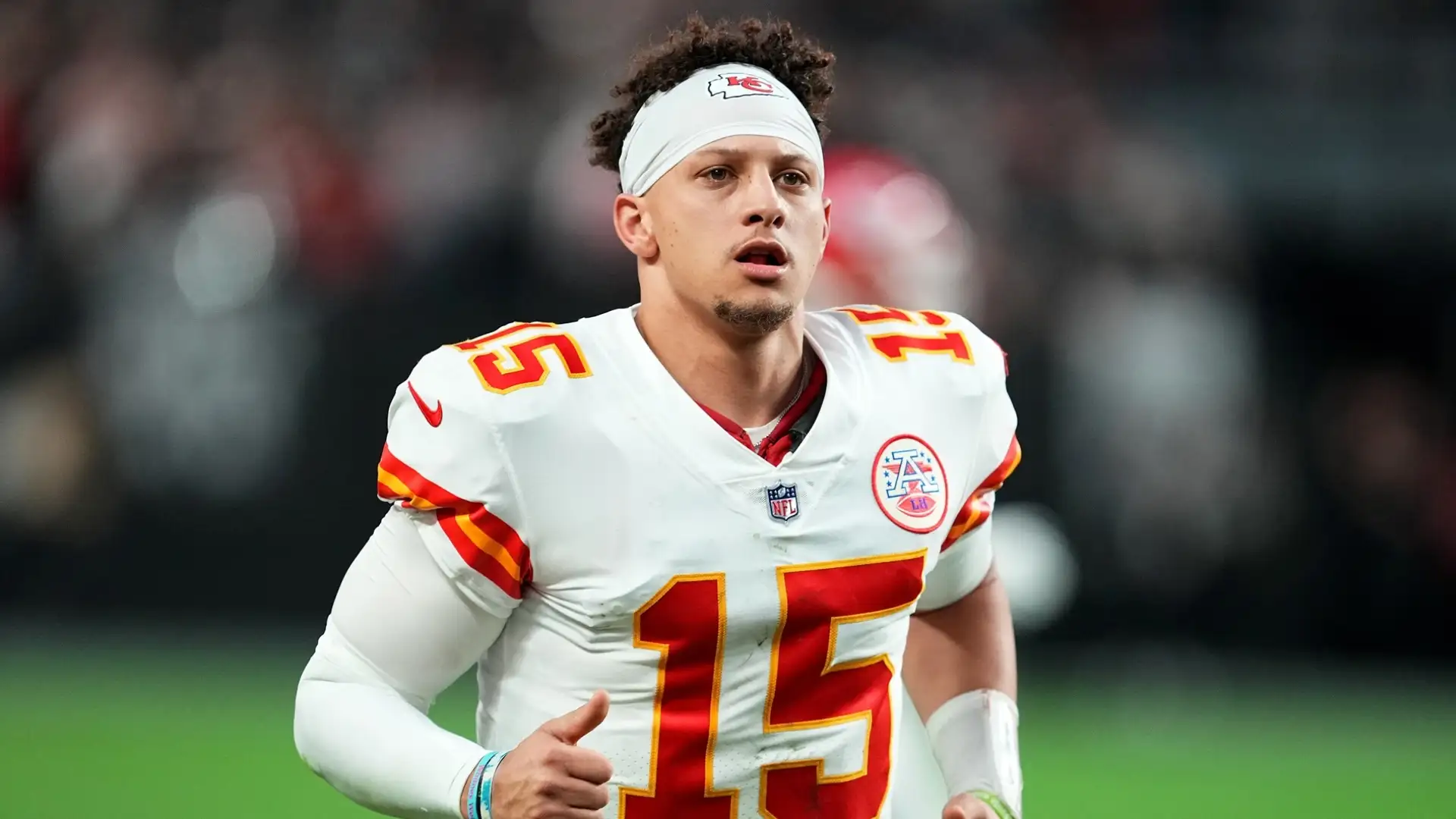 10 Patrick Mahomes (NFL): stipendio $59.3M; sponsorizzazioni  $25M. Totale $84.3M