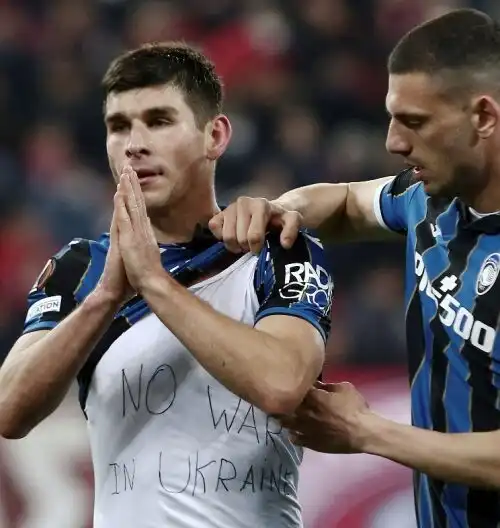 Atalanta, un abbraccio contro la guerra: l’incontro Malinovskyi-Miranchuk