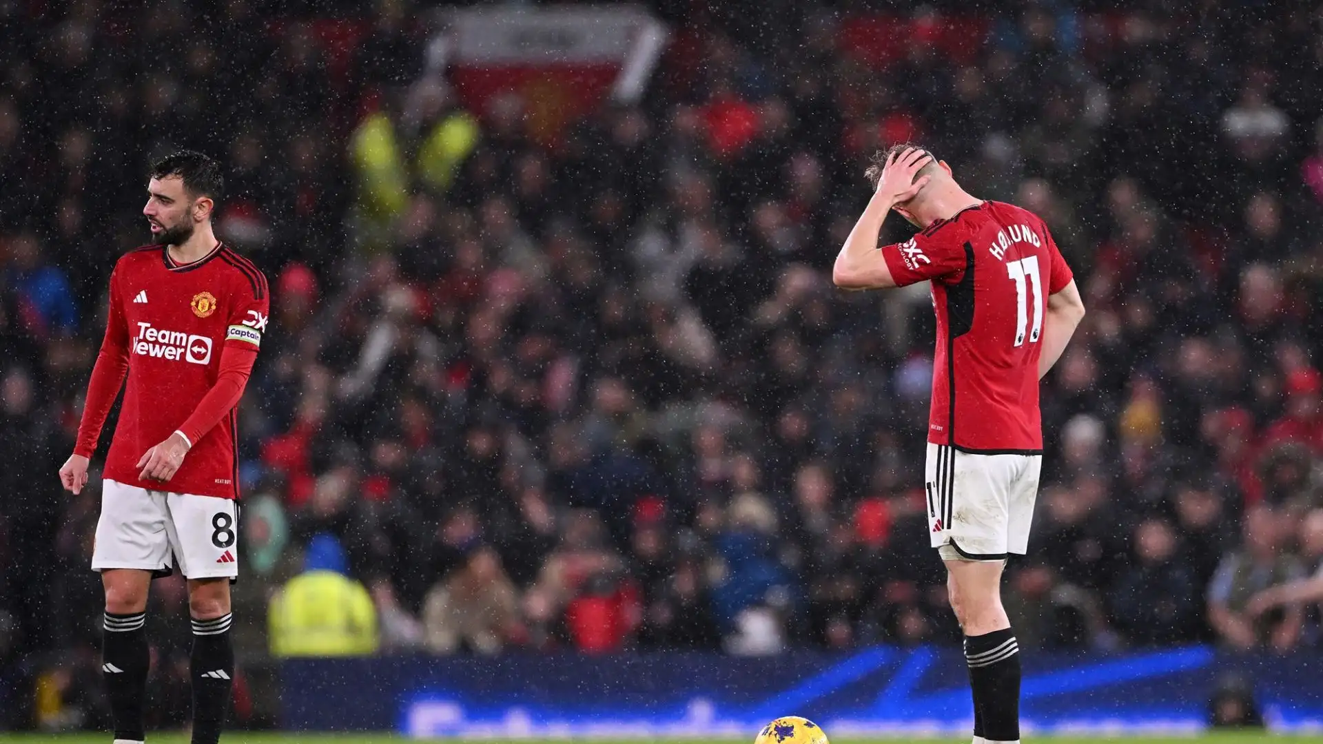 Tanti tifosi all'Old Trafford hanno lasciato lo stadio prima della fine della partita: non è così comune, da queste parti