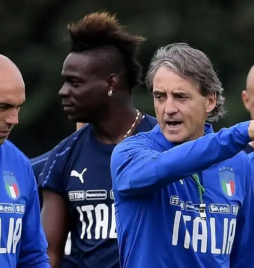Roberto Mancini spietato con Mario Balotelli