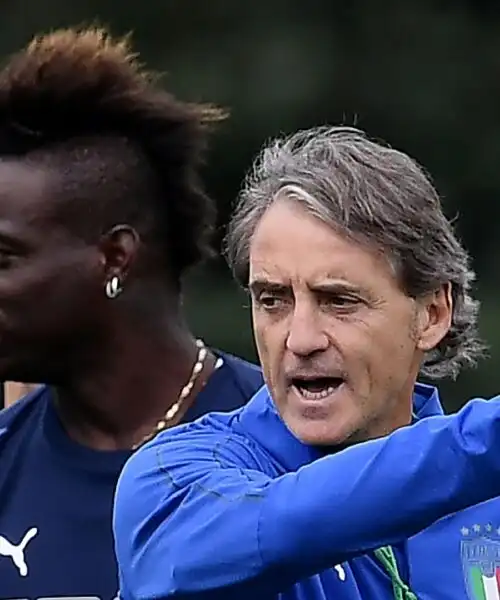 Mario Balotelli punge Roberto Mancini: “Gli attaccanti in Italia ci sono”