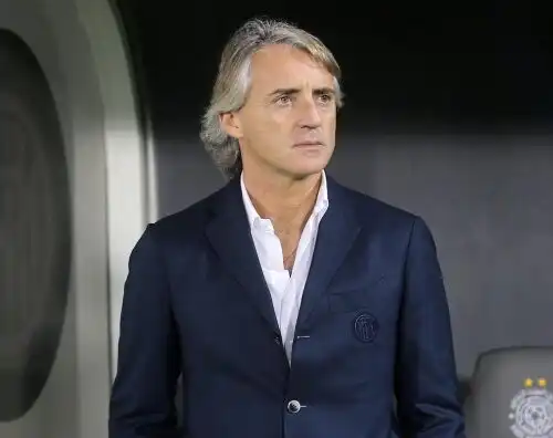 Mancini temporeggia: “Lavezzi? E’ presto”